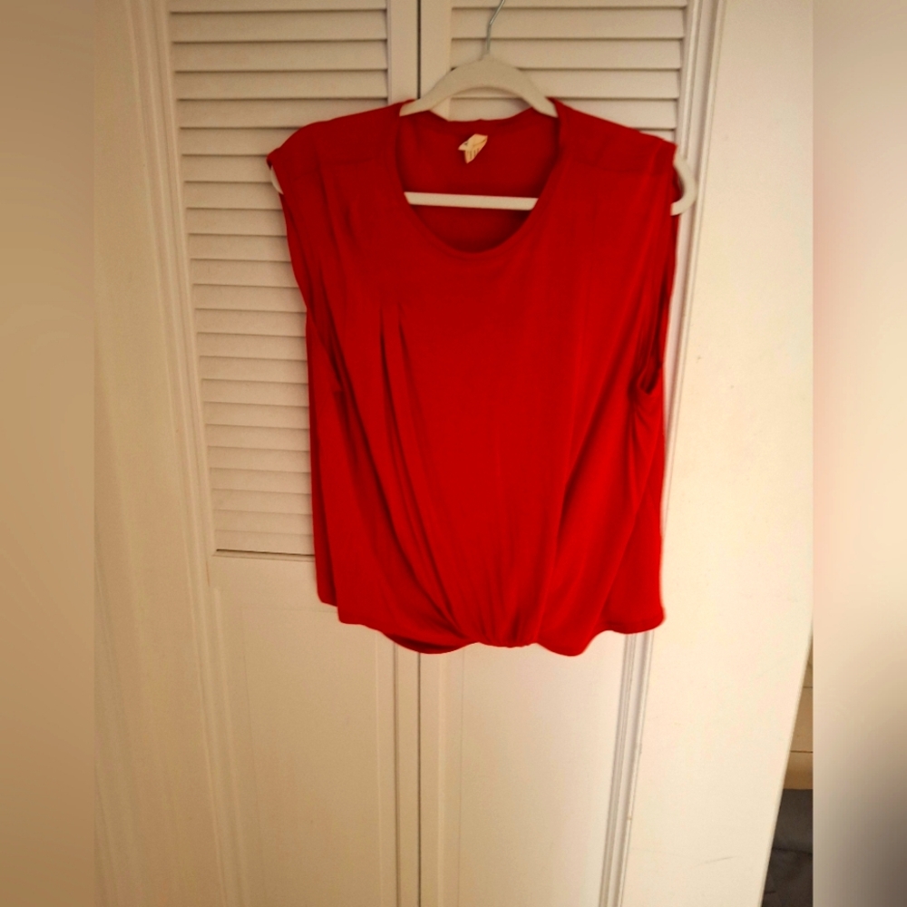 Red Sleeveless Women's Top